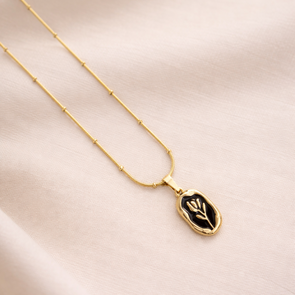 Vintage Black Floral Pendant Necklace – Anti Tarnish