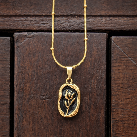 Vintage Black Floral Pendant Necklace – Anti Tarnish