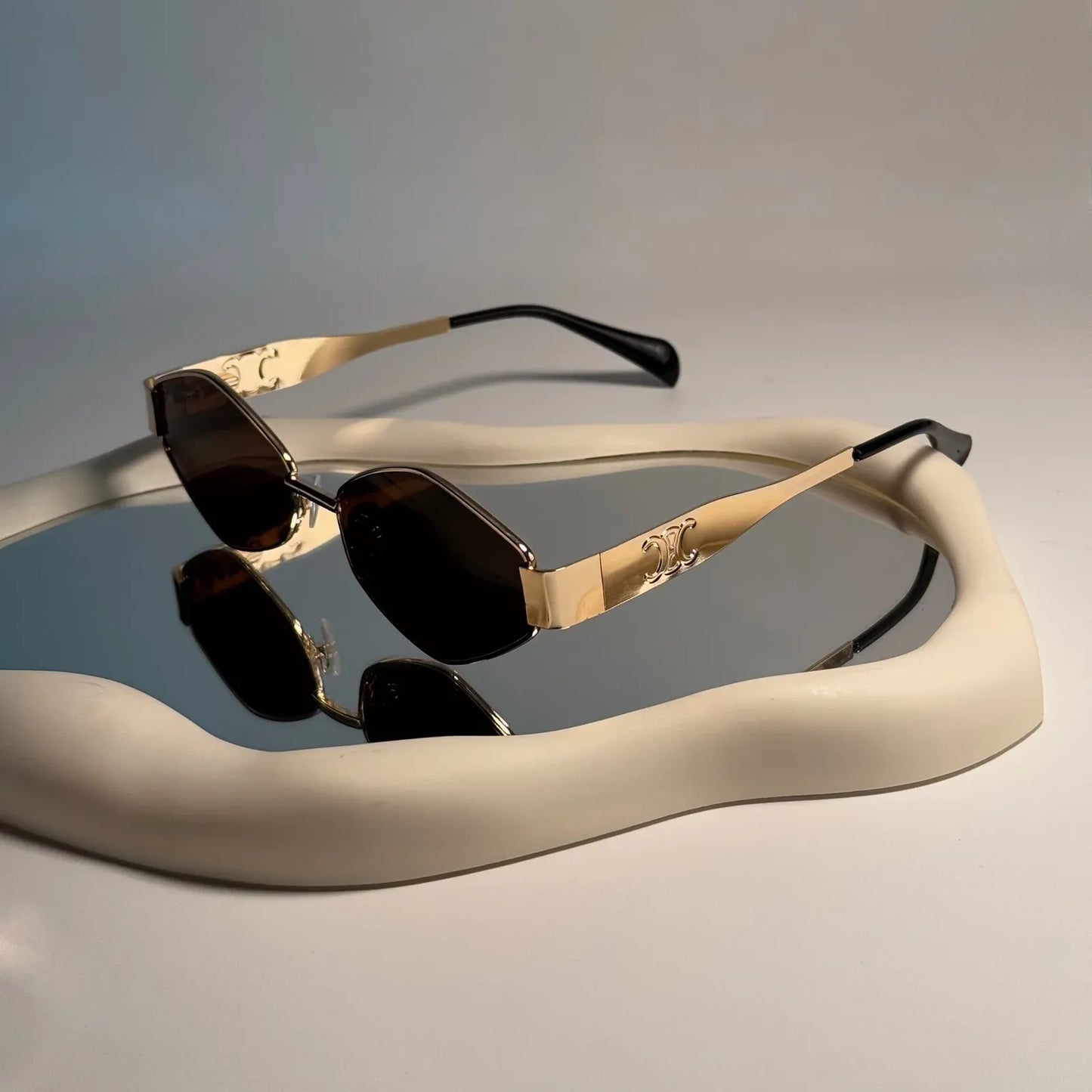 Retro Rectangle Sunglasses – UV400 Polarized
