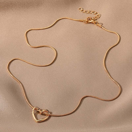 Korean Hollow Heart Necklace – Anti Tarnish