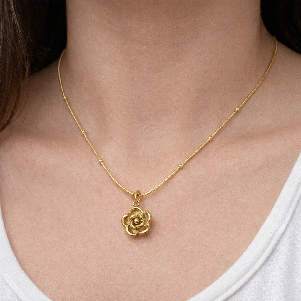 Flower Pendant Necklace | Anti-Tarnish